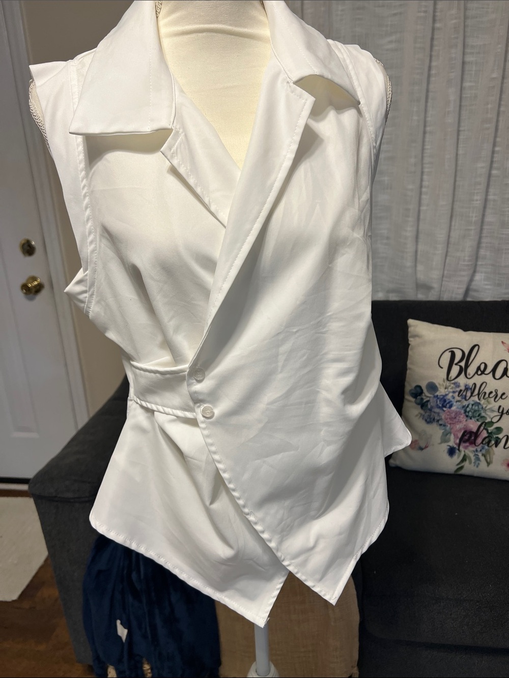 SHEIN White Sleeveless Wrap-Front Tunic